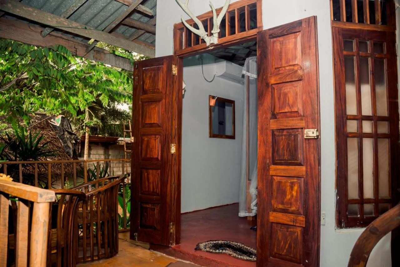 Thatched Villa Tangalle Habitación foto
